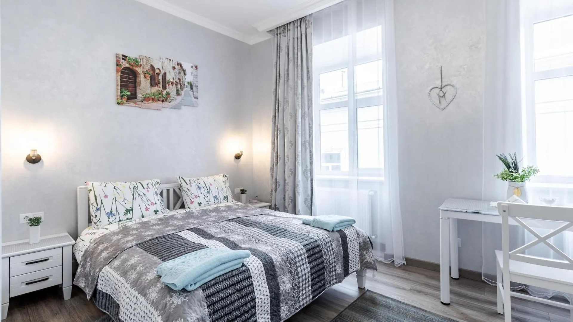 Golden Rose ! Apartments Lviv S 0*,  Ukraine