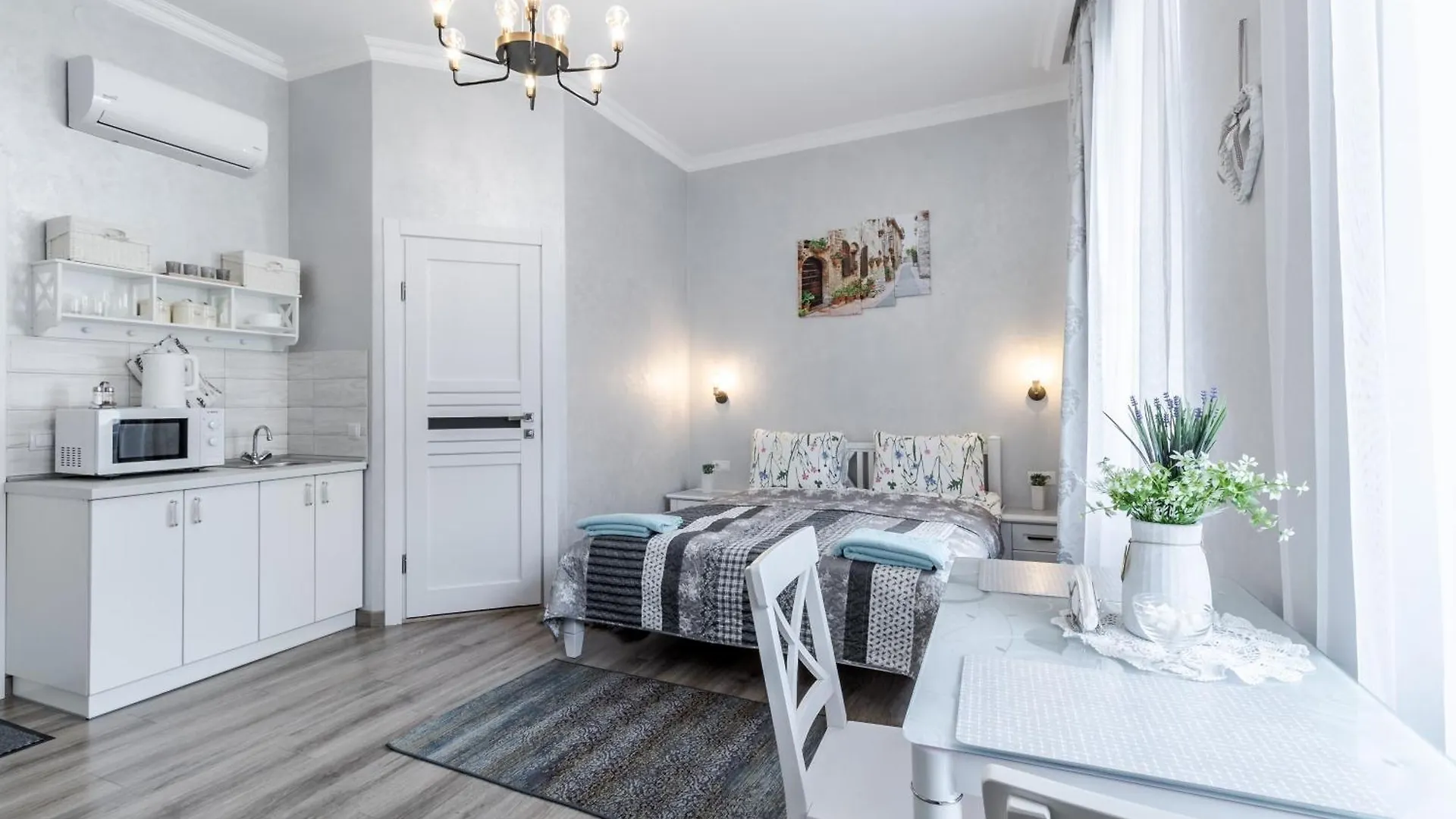 Golden Rose ! Apartments Lviv S
